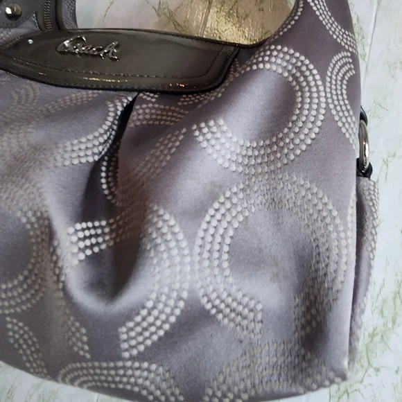 Vintage Coach Patent Trim Handbag - Picture 4 of 16